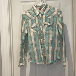 Wrangler pearl snap button down SZ medium